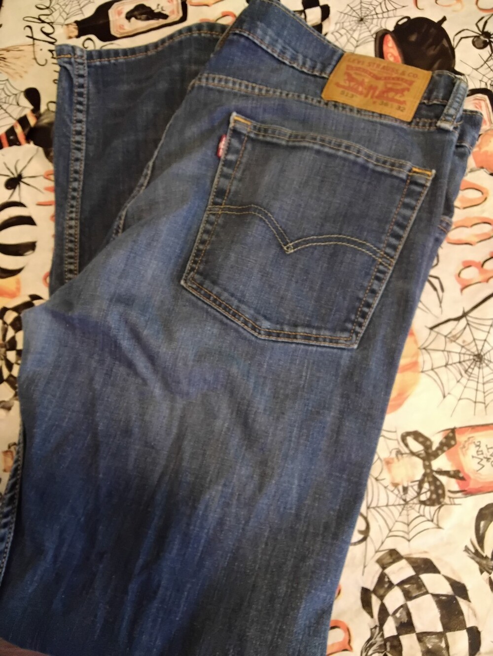 Levi's Men's size 36W 32L Slim Straight Leg Jeans with stretch